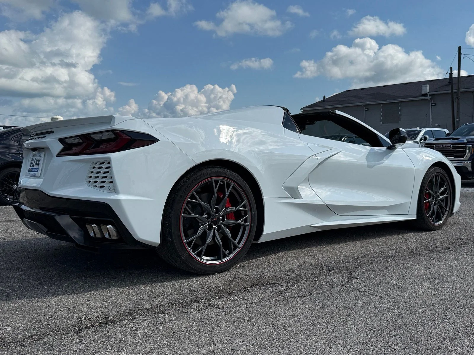 Used 2023 White Chevrolet Stingray image 6