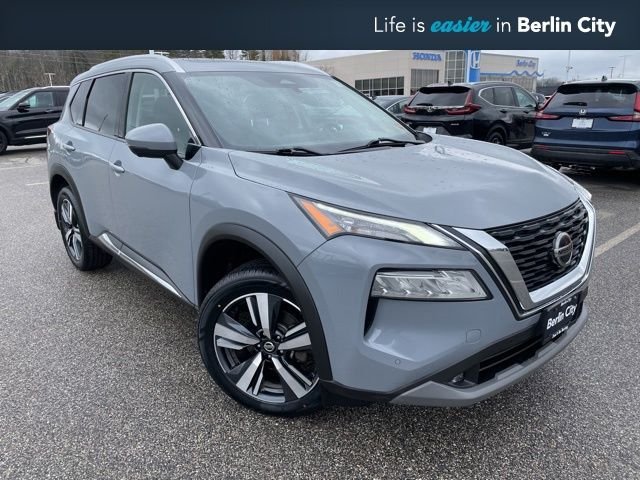 Used 2021 Gray Nissan SL image 1