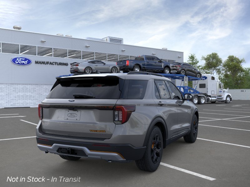 New 2026 Carbonized Gray Metallic Ford Tremor® image 8