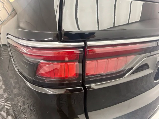 Used 2023 Black Jeep Base image 32