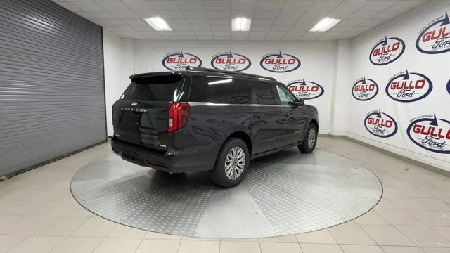 New 2027 Dark Matter Gray Metallic Ford Platinum image 12