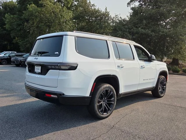 New 2026 Bright White Clear-Coat Exterior Paint Jeep Summit Reserve image 9