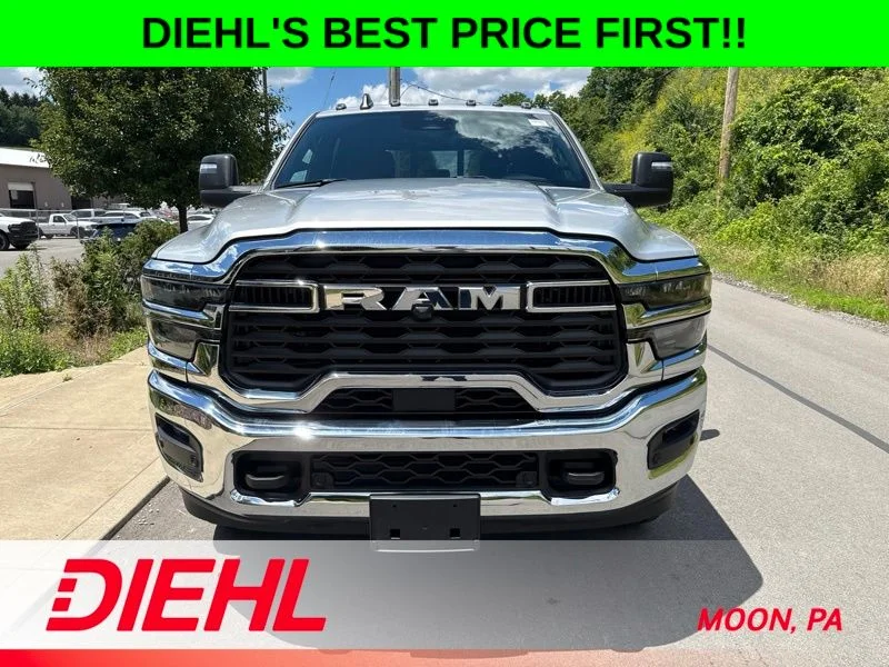 2026 RAM 2500 Tradesman - Photo 2