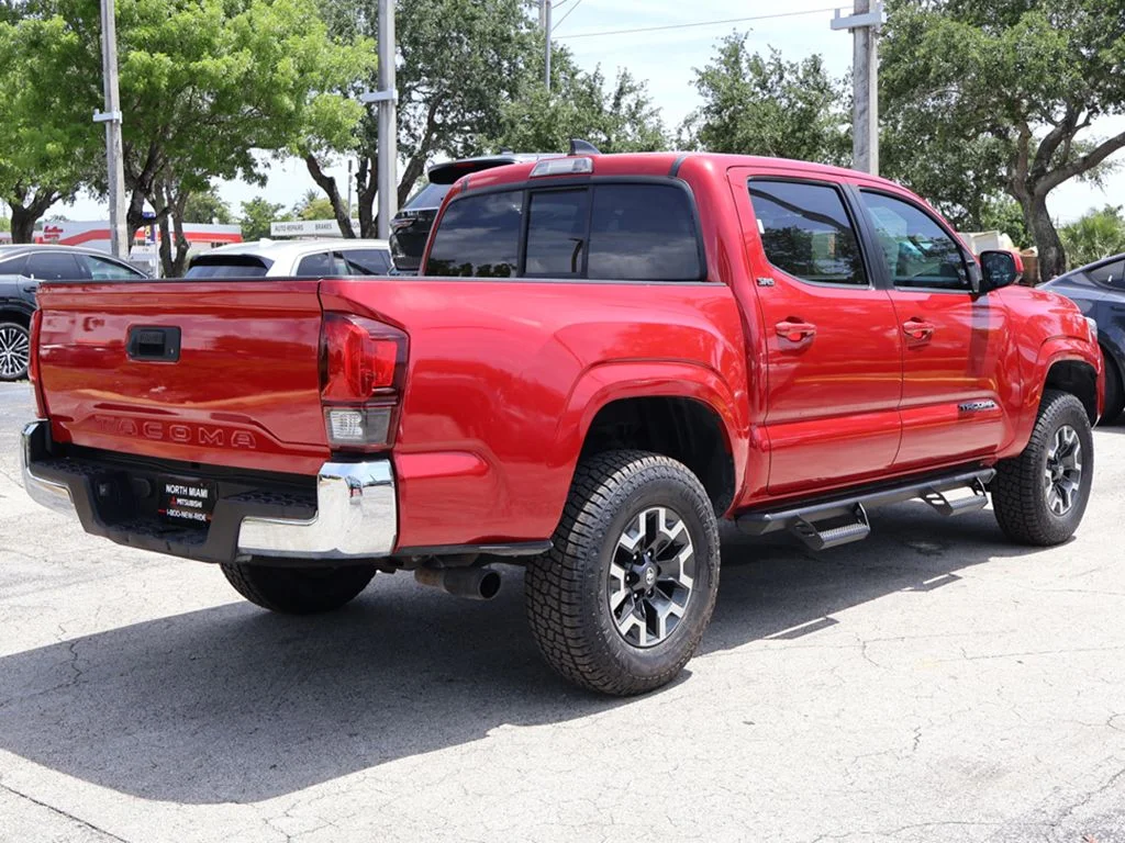 Used 2022 Red Toyota SR5 image 7