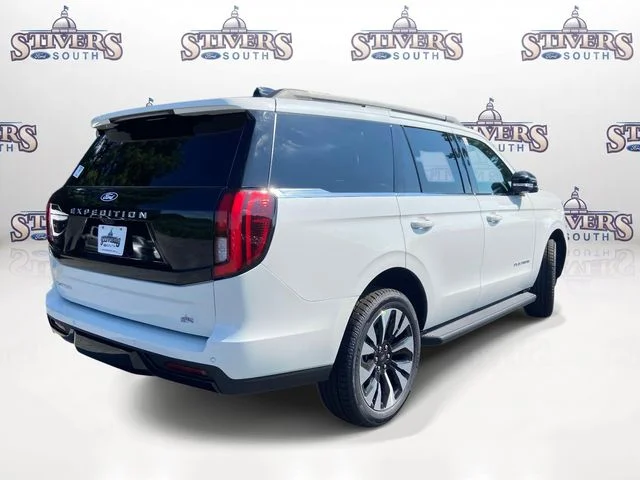 New 2027 Star White Metallic Tri-Coat Ford Platinum image 3