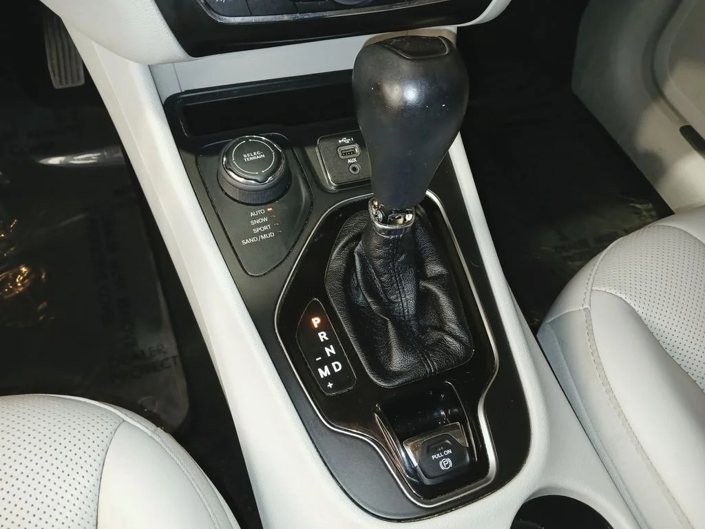 Used 2019 Black Jeep Limited image 21