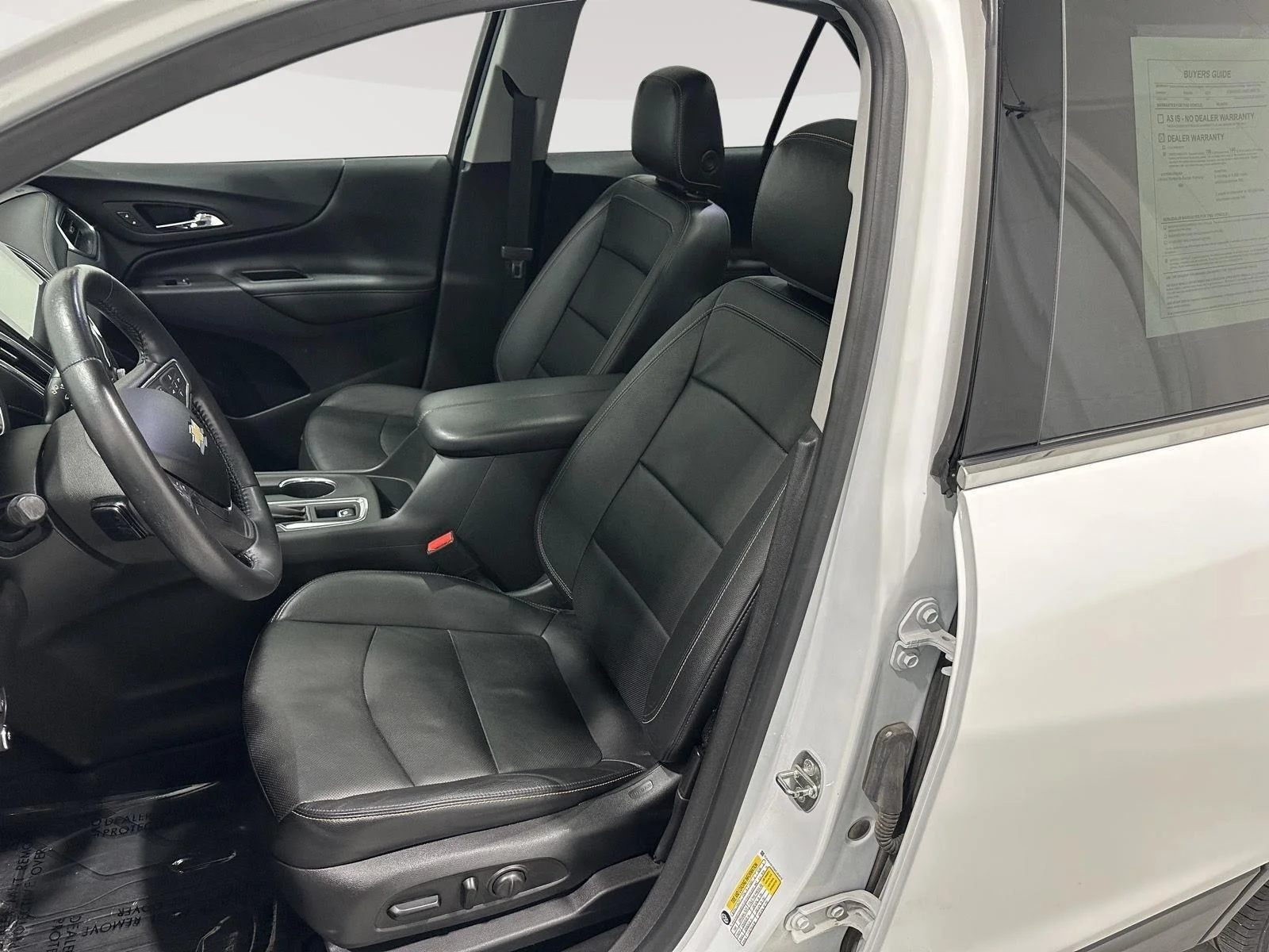 Used 2021 SUMMIT WHITE Chevrolet Premier image 17