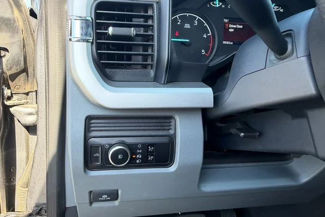 Used 2025 Gray Ford XLT image 23