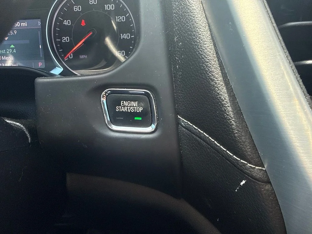 Used 2022 Gray GMC SLT image 22