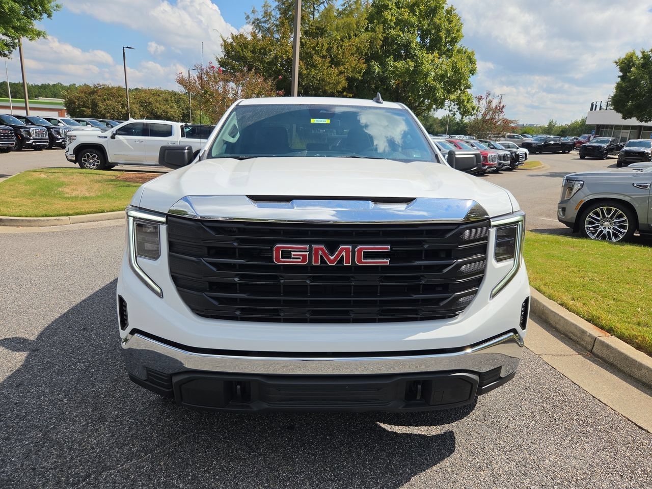 New 2026 Summit White GMC Pro image 3