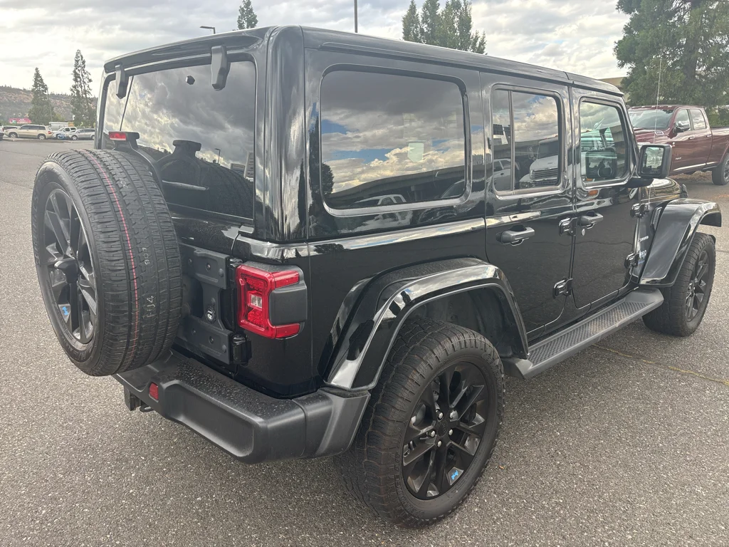 Used 2023 Black Clearcoat Jeep Sahara image 6