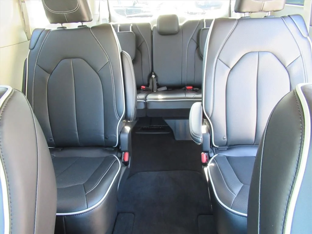 Certified Used 2024 Silver Chrysler Limited image 23