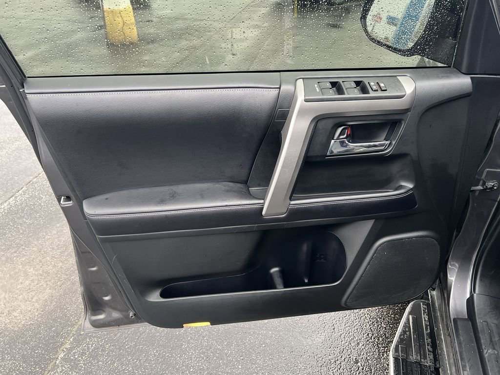 2018 Toyota 4Runner SR5 - Photo 18