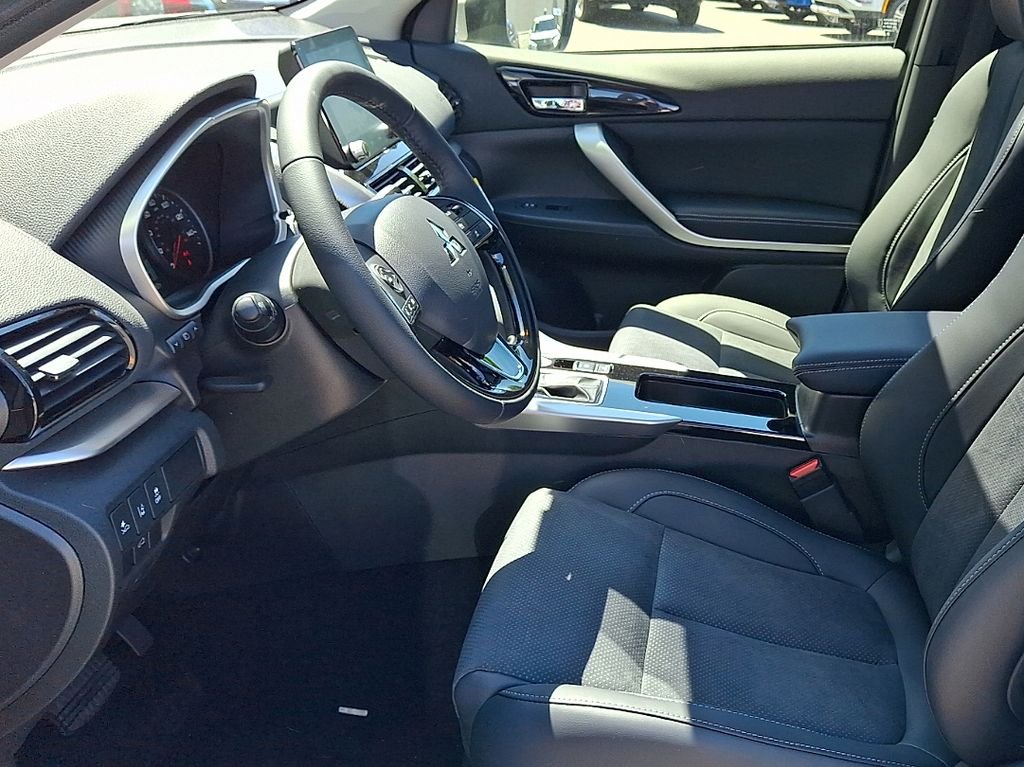 New 2026 Blue Mitsubishi SE image 8
