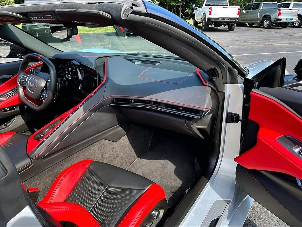 Used 2024 Silver Chevrolet Stingray image 13