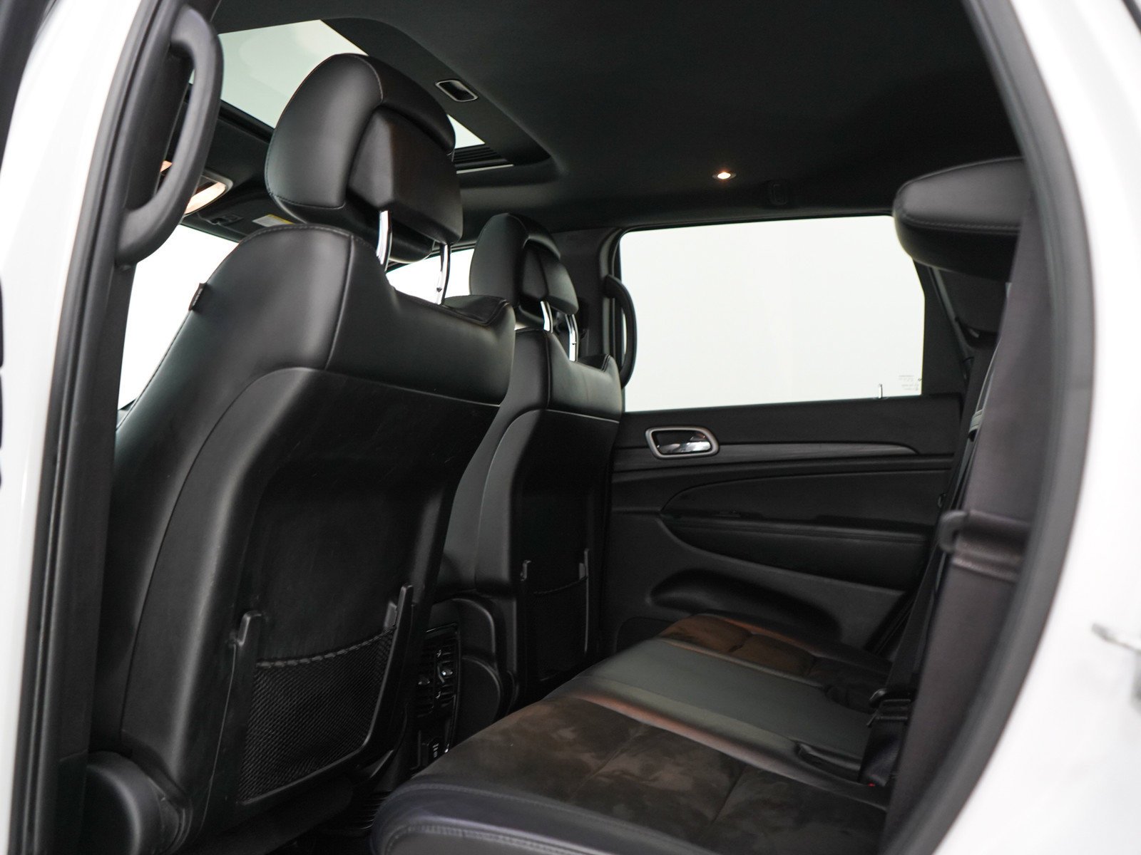 Used 2020 Bright White Clearcoat Jeep Altitude image 18
