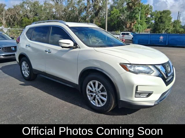 2017 Nissan Rogue SV FWD's photo