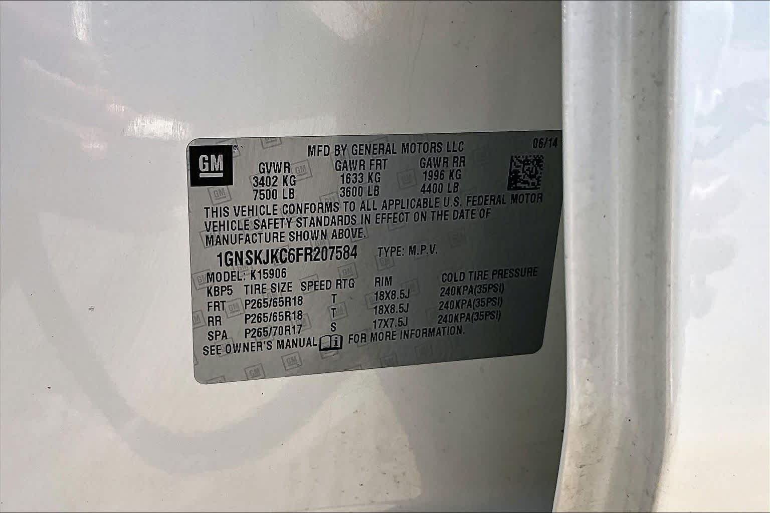 Used 2015 White Diamond Tricoat Chevrolet LT image 36
