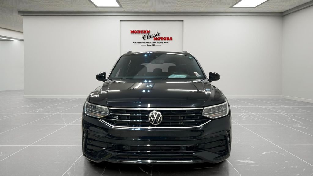 Used 2022 Black Volkswagen 2.0T SE R-Line Black image 2