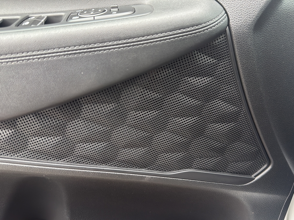 Used 2023 White Hyundai SEL image 29