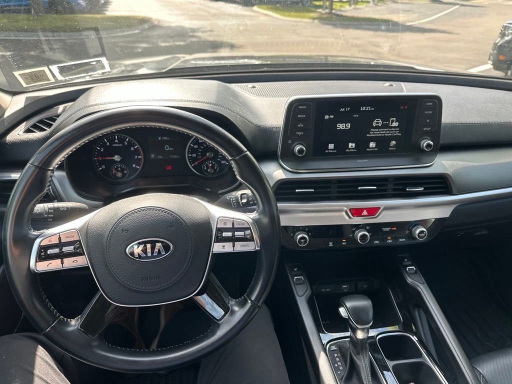 Used 2021 Gray Kia S image 17