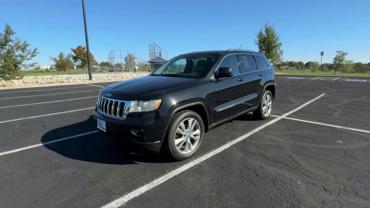 2013 Jeep Grand Cherokee Laredo Sport photo 4