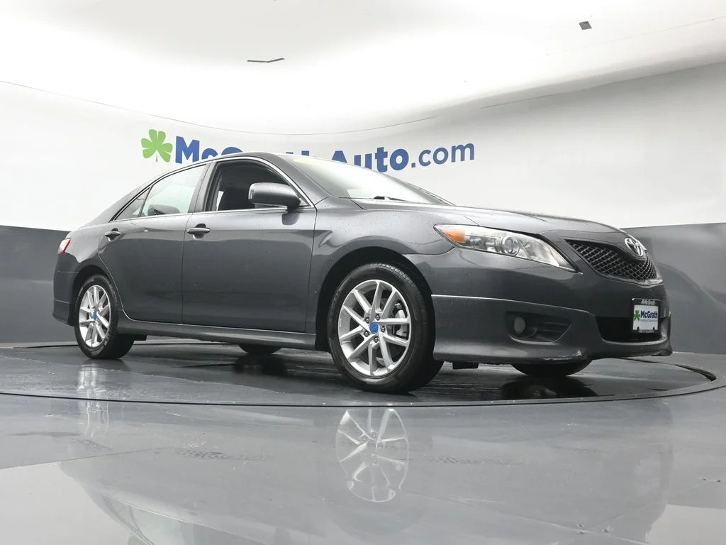 Used 2011 Gray Toyota SE image 27