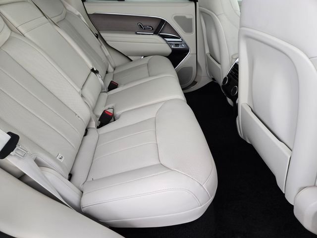 2026 Land Rover Range Rover SE - Photo 17