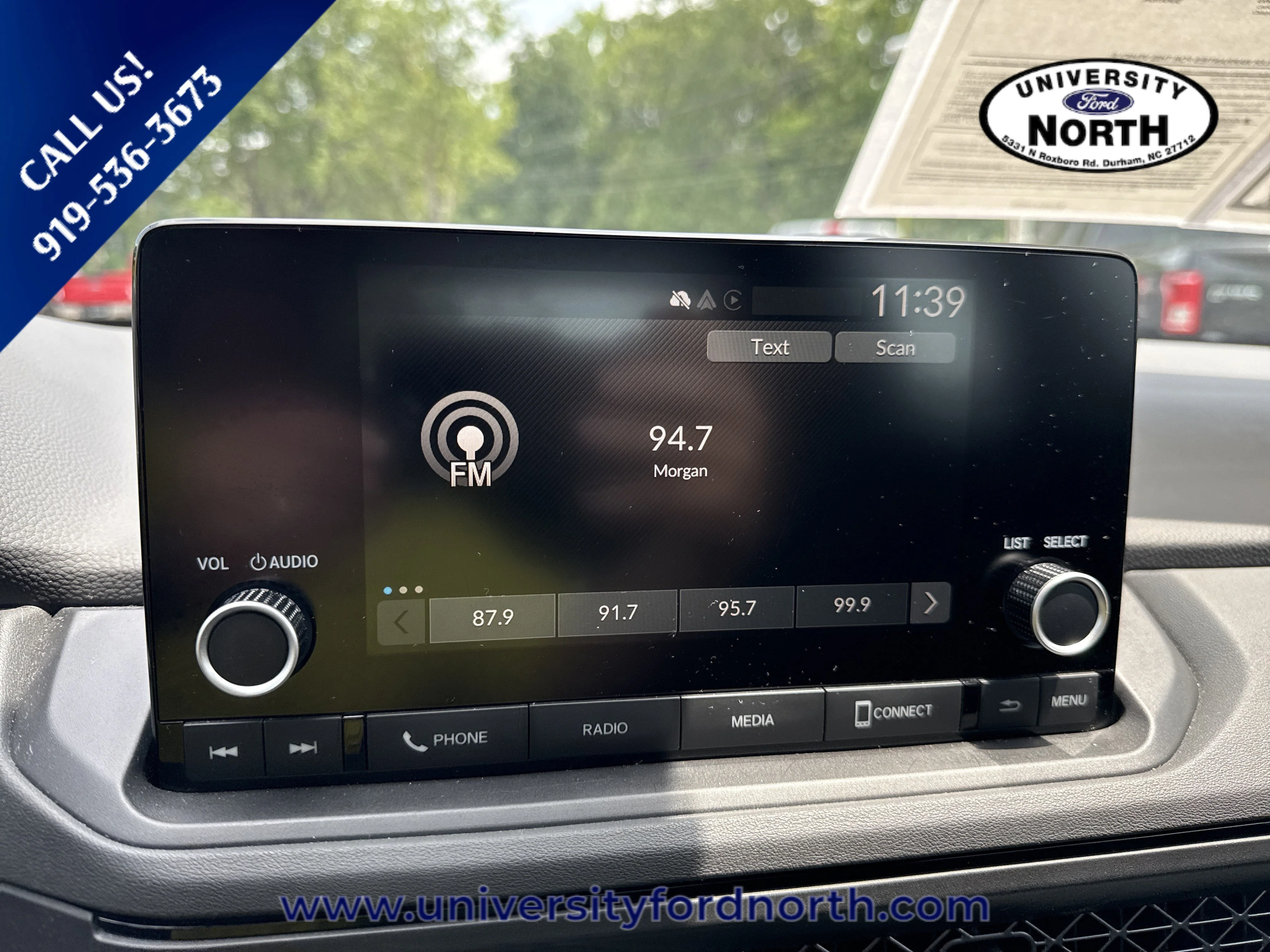 Used 2024 Platinum White Pearl Honda LX image 24