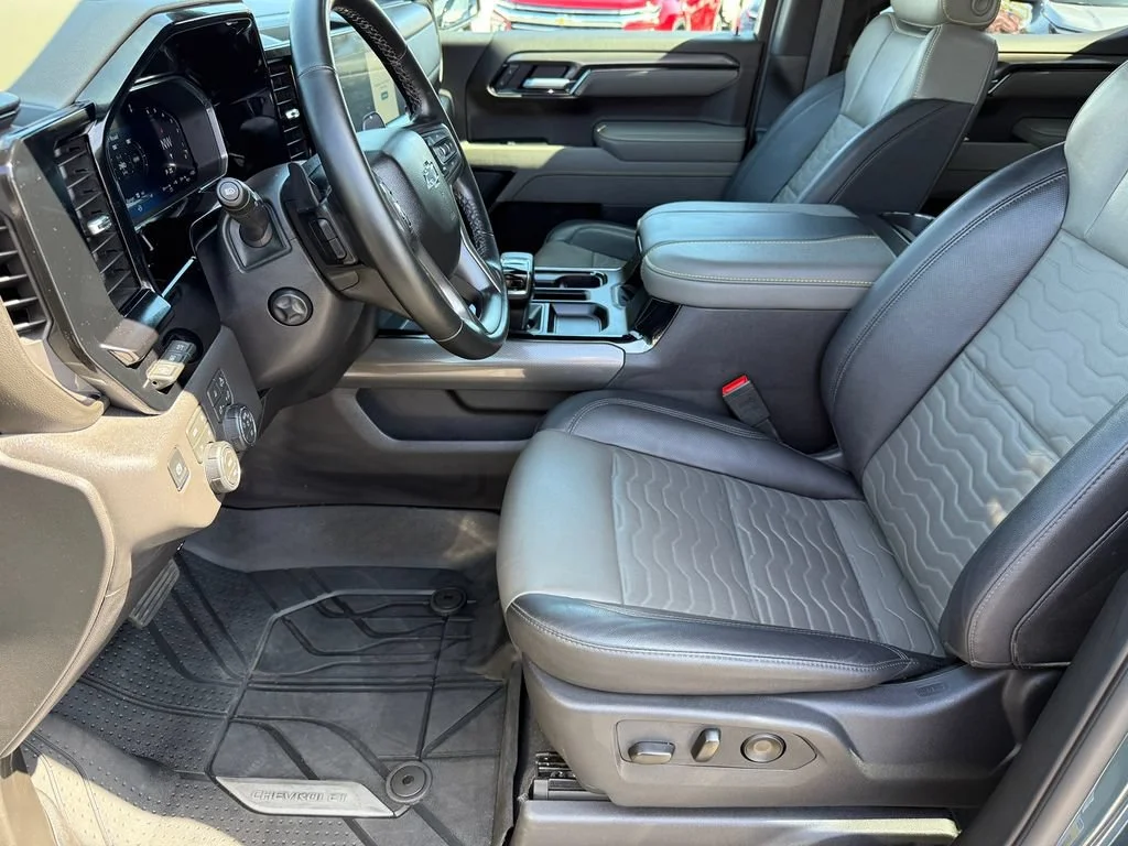 Used 2026 Cypress Gray Chevrolet ZR2 image 24
