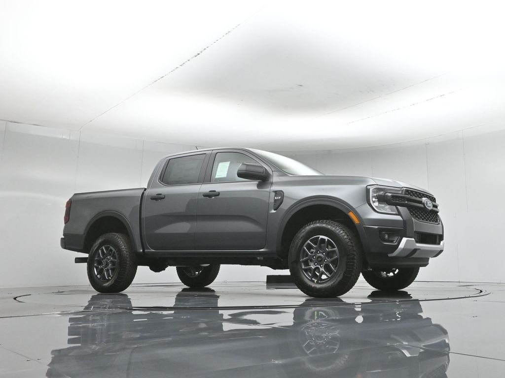 New 2026 Carbonized Gray Metallic Ford XLT image 3