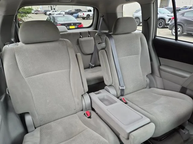 Used 2010 Green Toyota Base image 19