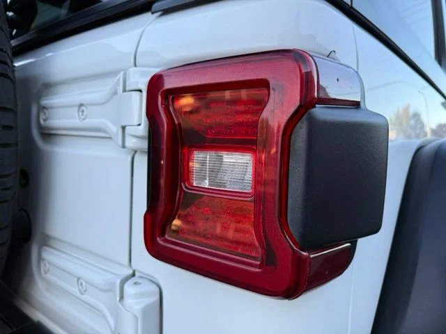 Used 2025 Bright White Clearcoat Jeep Rubicon image 16