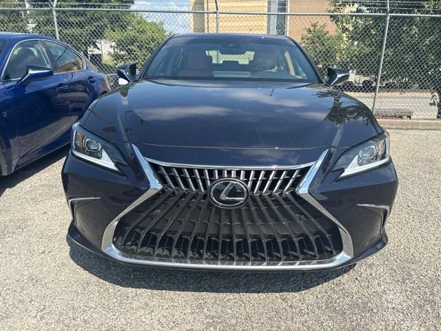 Used 2025 Blue Lexus 350 image 11