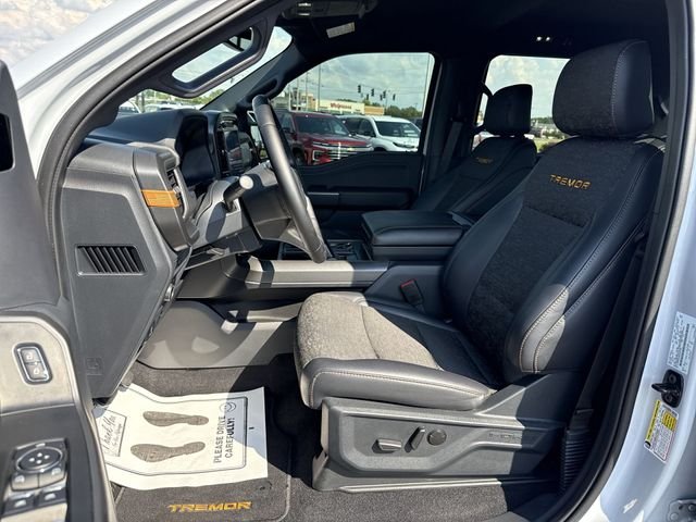 Used 2025 White Ford Tremor image 18