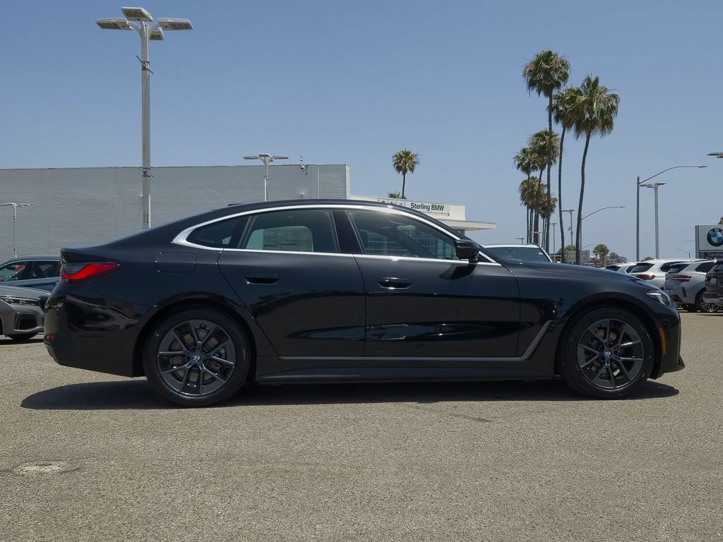 New 2026 Black Sapphire Metallic BMW eDrive40 image 4