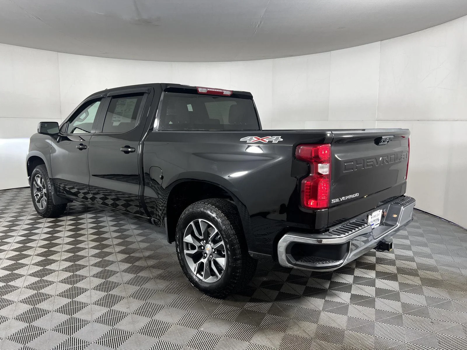 Used 2025 Black Chevrolet LT image 2