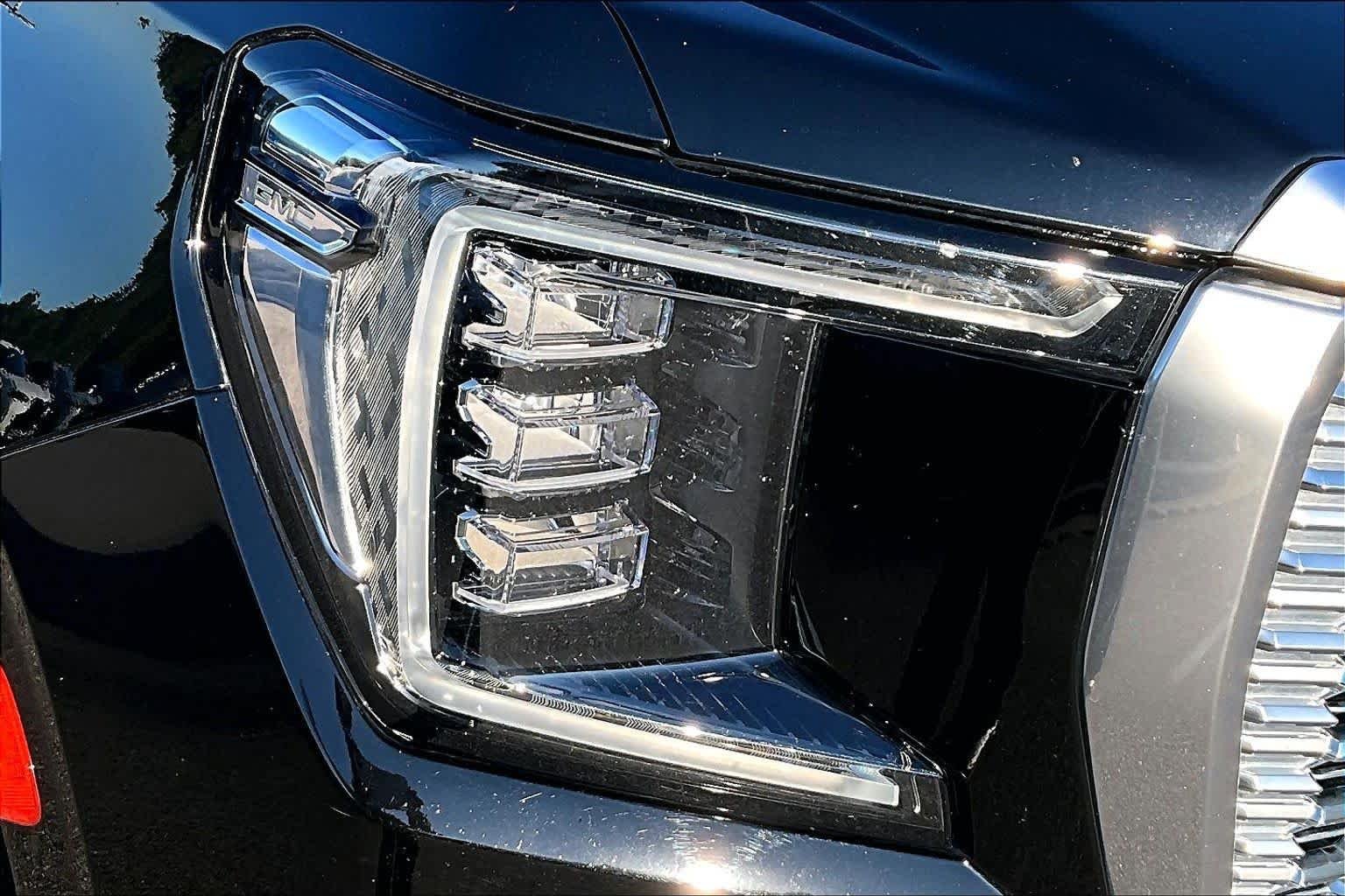 Used 2024 Onyx Black GMC Denali image 29