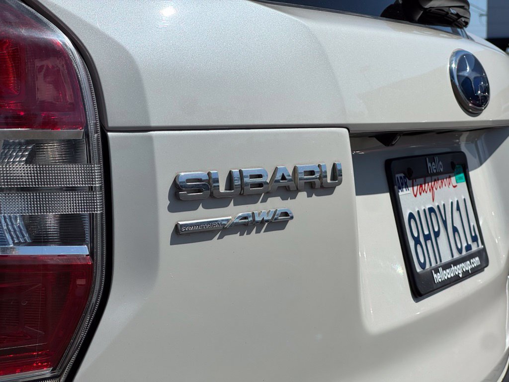 Used 2015 Satin White Pearl Subaru 2.5i Limited image 22