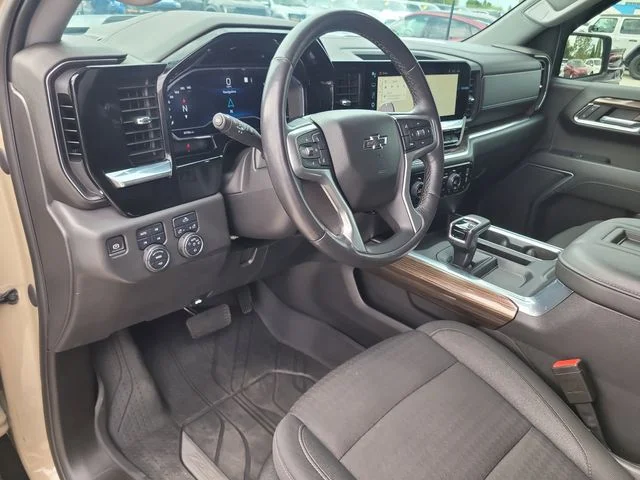 Used 2022  Chevrolet LT Trail Boss image 19