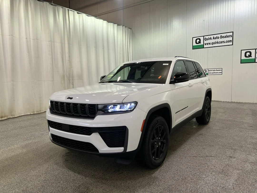 2026 Jeep Grand Cherokee Laredo - Photo 4