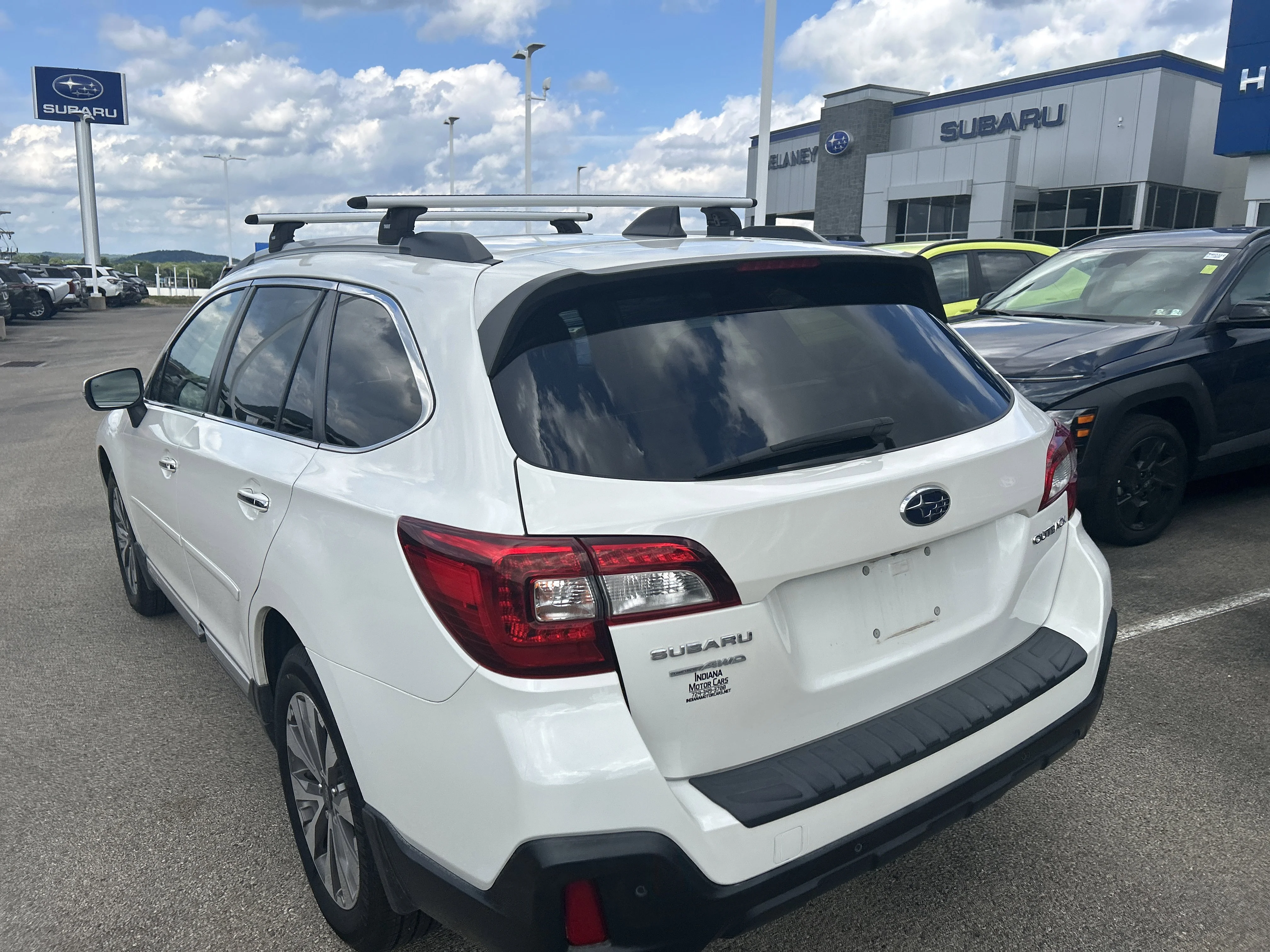 Used 2018 Crystal White Pearl Subaru Touring image 5