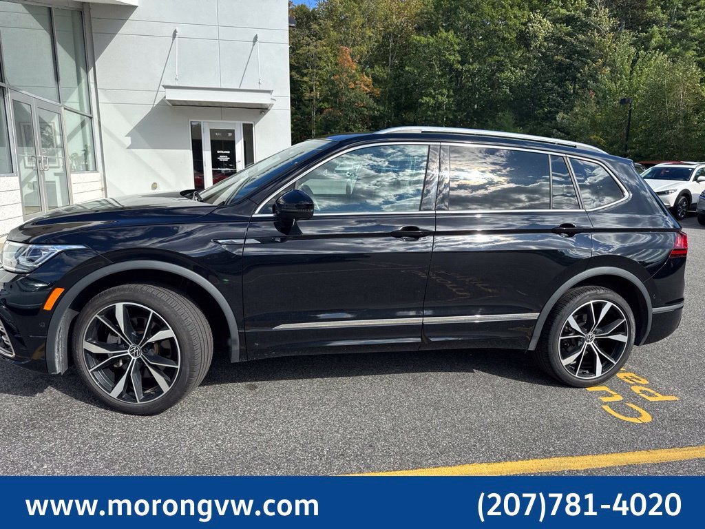 Used 2024 Black Volkswagen 2.0T SEL R-Line image 4