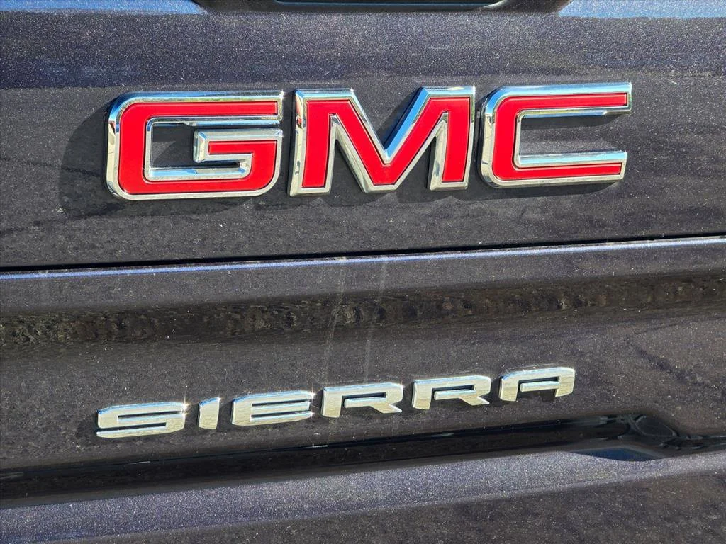 Used 2022 TITANIUM RUSH METALLIC GMC Elevation image 13