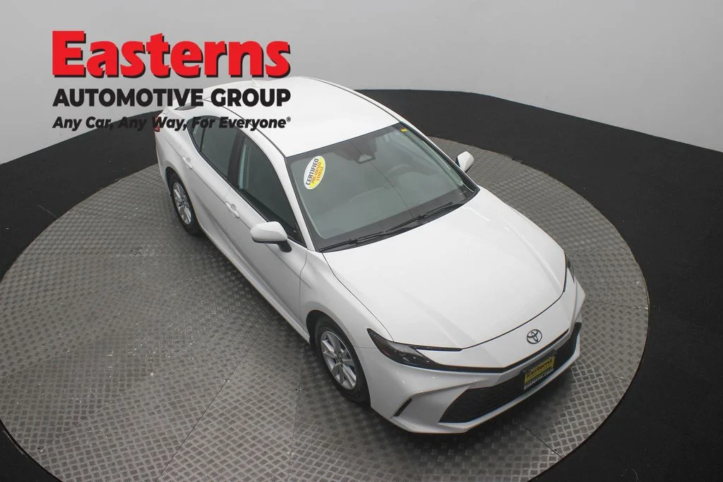 Used 2025 White Toyota LE image 3