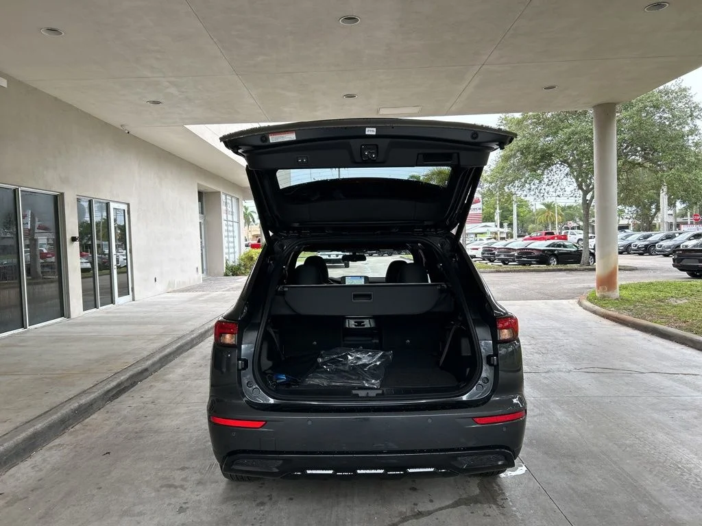 2025 Mitsubishi Outlander Plug-in Hybrid SEL Black Edition - Photo 38