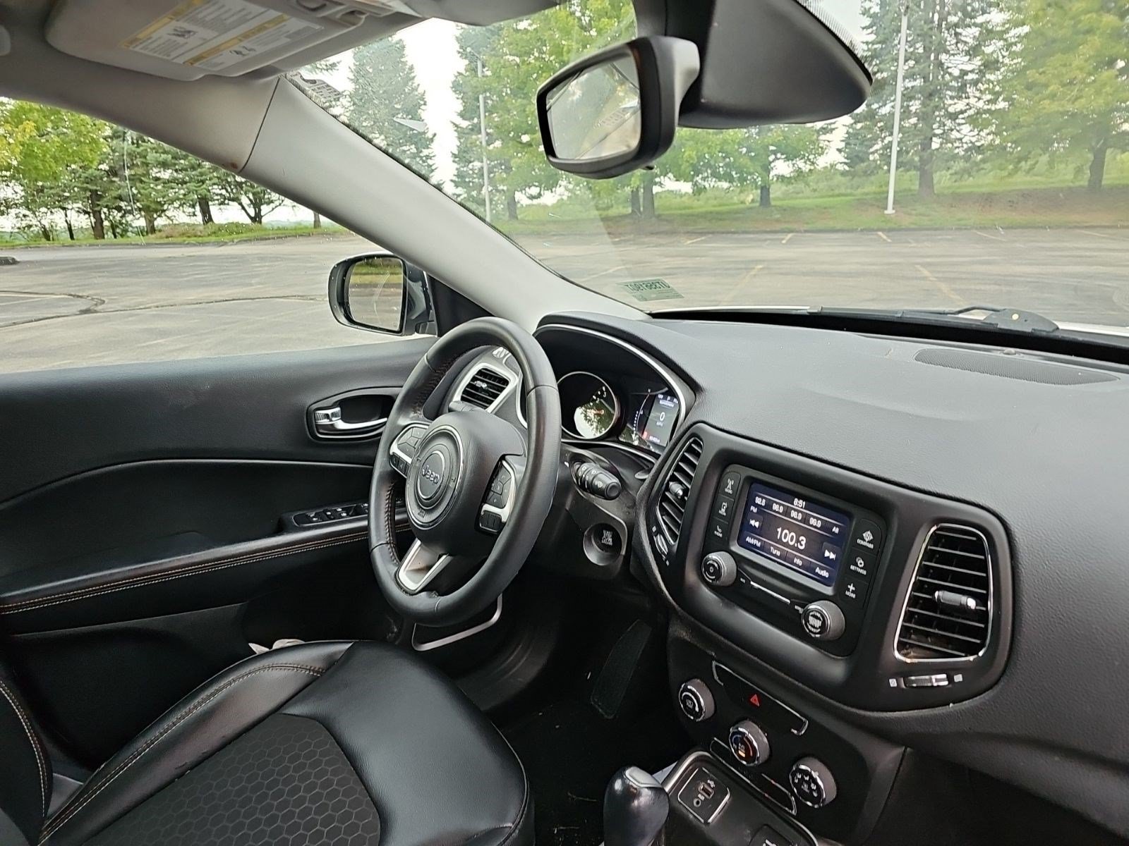 Used 2018 White Clearcoat Jeep Latitude image 10