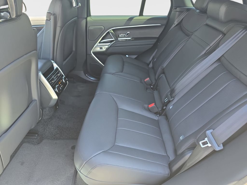New 2026 Santorini Black Land Rover SE image 15