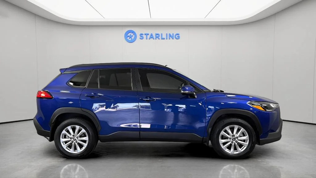 2023 Toyota Corolla Cross LE - Photo 12