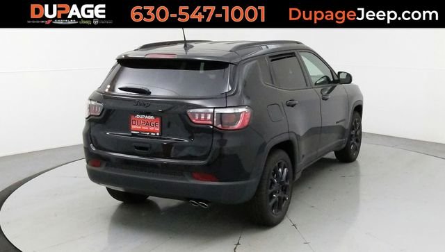 Used 2022 Black Jeep Latitude image 6